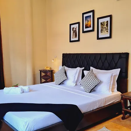Rumaisa Hotel